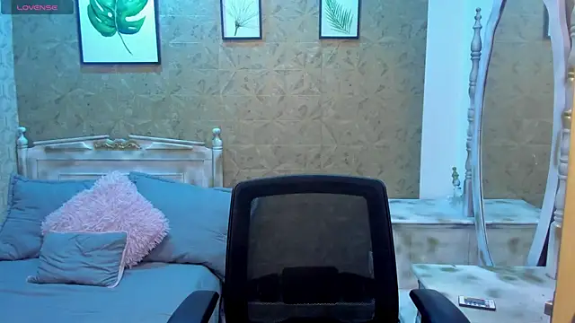 Snapshot of Dali_collin chatting on 06-26-26, 01:37 Dali collin online show from 06-26-26, 01:37