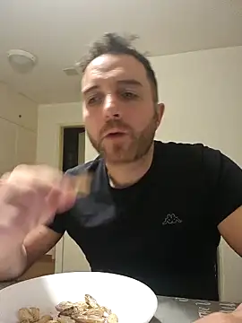 Snapshot of spaccaa chatting on 03-15-26, 11:00 spaccaa online show from 03-15-26, 11:00