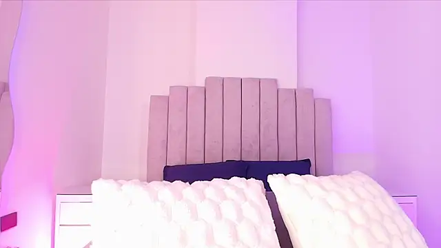 valecastro  online show from 11-20-25, 07:13