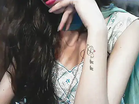 Snapshot of elize__ chatting on 10-08-25, 03:48 elize   online show from 10-08-25, 03:48