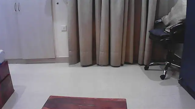 elize   online show from 11-28-25, 02:25