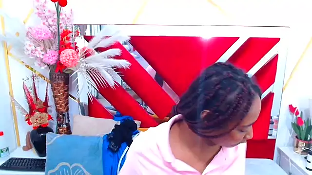 AmbarSmit online show from 11-26-25, 07:59