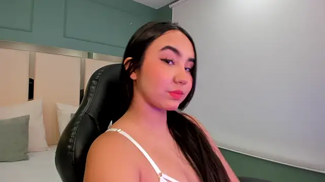 julieta rosee online show from 10-30-25, 10:32