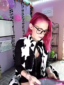 Snapshot of Purple2StayThnxx chatting on 10-11-25, 07:12 Purple2StayThnxx online show from 10-11-25, 07:12