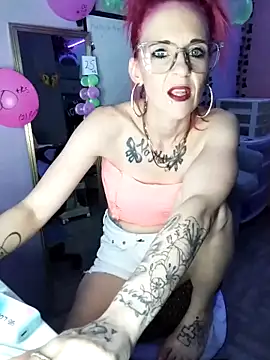 Snapshot of Purple2StayThnxx chatting on 10-12-25, 11:04 Purple2StayThnxx online show from 10-12-25, 11:04