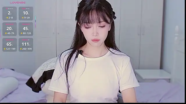 XiaoNana  online show from 09-29-25, 01:33