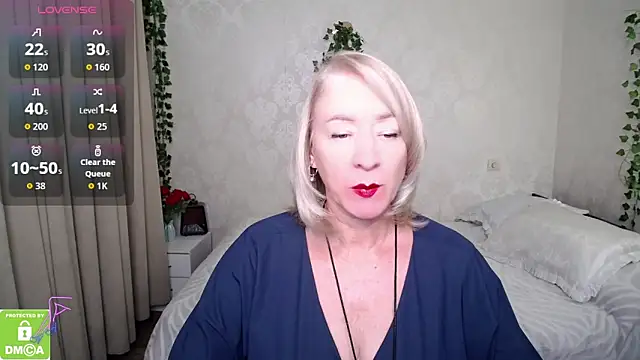 Snapshot of hunters_woman chatting on 09-10-25, 03:34 hunters woman online show from 09-10-25, 03:34