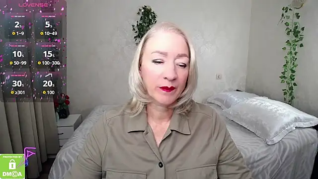 Snapshot of hunters_woman chatting on 09-26-25, 11:58 hunters woman online show from 09-26-25, 11:58