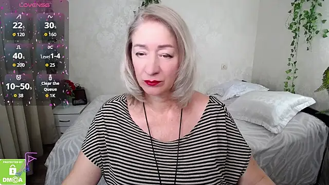 Snapshot of hunters_woman chatting on 10-08-25, 02:04 hunters woman online show from 10-08-25, 02:04