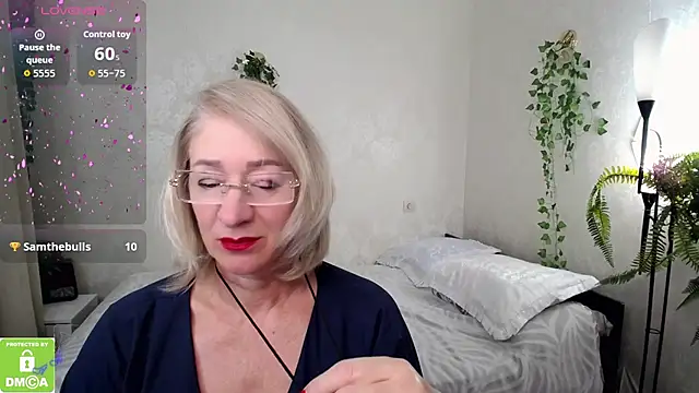 Snapshot of hunters_woman chatting on 10-17-25, 01:57 hunters woman online show from 10-17-25, 01:57