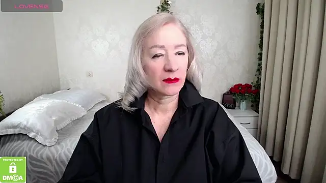 hunters woman online show from 02-21-26, 05:03