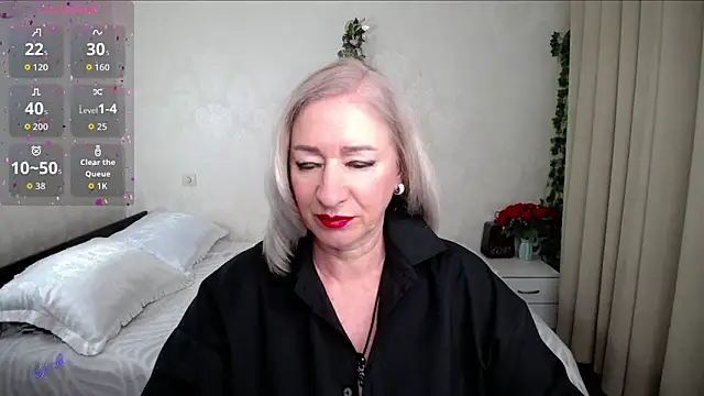 hunters woman online show from 05-28-26, 03:09