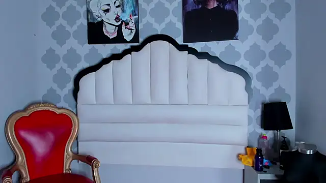 EimmyAdams online show from 12-22-25, 07:55