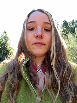 Snapshot of sashapulse chatting on 06-16-26, 04:20 sashapulse online show from 06-16-26, 04:20