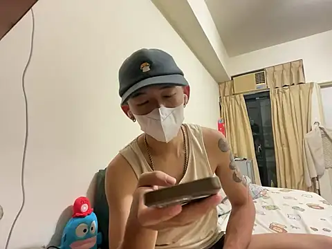 boyjoe10 online show from 04-07-26, 04:18