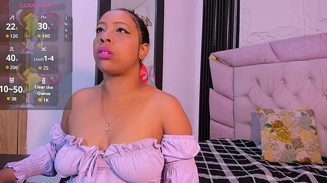 Snapshot of Faver_ chatting on 10-07-25, 12:24 Faver online show from 10-07-25, 12:24