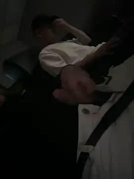 Snapshot of Ranthru13 chatting on 09-25-25, 07:01 Ranthru13 online show from 09-25-25, 07:01