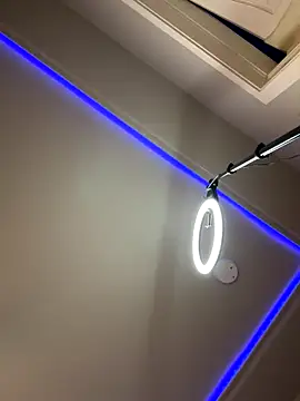 Snapshot of Ranthru13 chatting on 11-05-25, 09:59 Ranthru13 online show from 11-05-25, 09:59