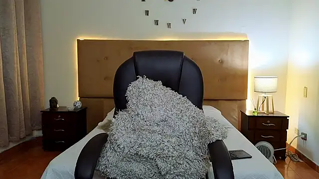 Steven Velez online show from 09-14-25, 12:43