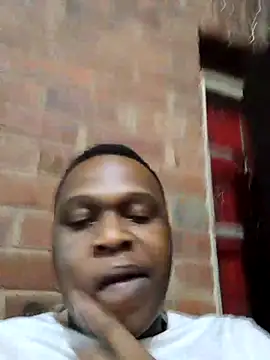 Moet Chandon online show from 11-02-25, 08:00