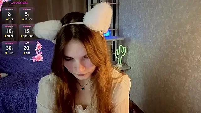 Snapshot of Nika_OMG chatting on 10-03-25, 08:39 Nika OMG online show from 10-03-25, 08:39