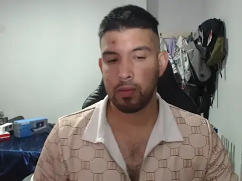 Snapshot of Axel11113 chatting on 09-11-25, 03:06 Axel11113 online show from 09-11-25, 03:06