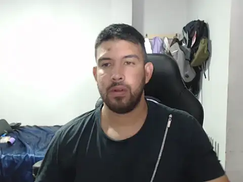 Snapshot of Axel11113 chatting on 09-20-25, 02:45 Axel11113 online show from 09-20-25, 02:45