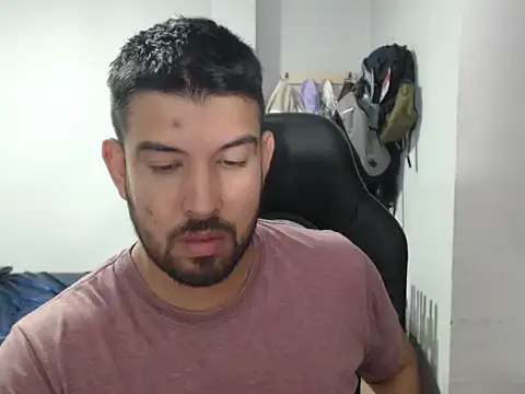 Snapshot of Axel11113 chatting on 09-24-25, 04:16 Axel11113 online show from 09-24-25, 04:16