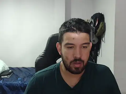 Snapshot of Axel11113 chatting on 10-06-25, 02:20 Axel11113 online show from 10-06-25, 02:20