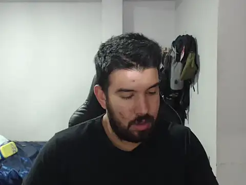 Snapshot of Axel11113 chatting on 10-22-25, 02:34 Axel11113 online show from 10-22-25, 02:34