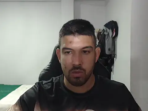 Snapshot of Axel11113 chatting on 11-03-25, 04:14 Axel11113 online show from 11-03-25, 04:14