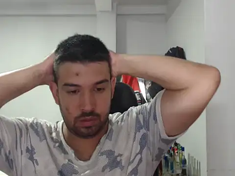 Snapshot of Axel11113 chatting on 11-05-25, 03:17 Axel11113 online show from 11-05-25, 03:17