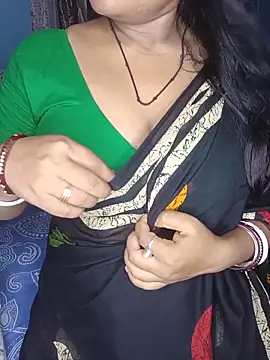 Snapshot of Naughty-Chaaya chatting on 05-19-26, 05:41 Naughty-Chaaya online show from 05-19-26, 05:41