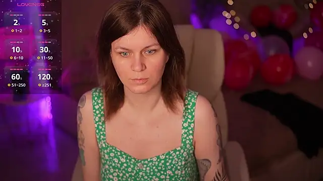 Snapshot of TinaMelt chatting on 02-08-26, 07:28 TinaMelt online show from 02-08-26, 07:28