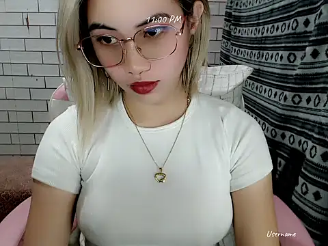 Rainea149 online show from 11-12-25, 03:01