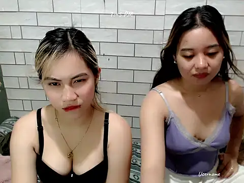 Snapshot of Rainea149 chatting on 01-08-26, 11:45 Rainea149 online show from 01-08-26, 11:45