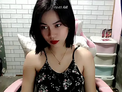 Snapshot of Rainea149 chatting on 02-22-26, 04:05 Rainea149 online show from 02-22-26, 04:05