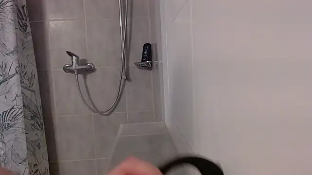 Snapshot of Hijuga chatting on 11-30-25, 11:36 Hijuga online show from 11-30-25, 11:36