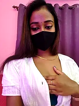 Snapshot of Puja-baby chatting on 10-27-25, 11:47 Puja-baby online show from 10-27-25, 11:47