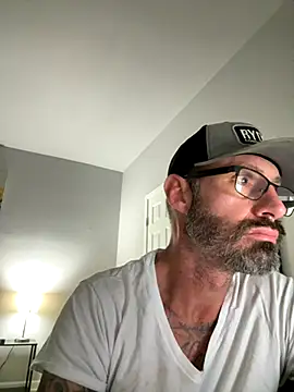 Snapshot of drew873 chatting on 12-04-25, 08:45 drew873 online show from 12-04-25, 08:45