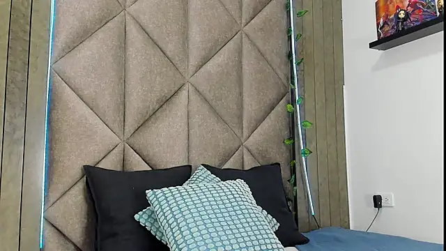 RiriiBrunette   online show from 10-17-25, 07:49