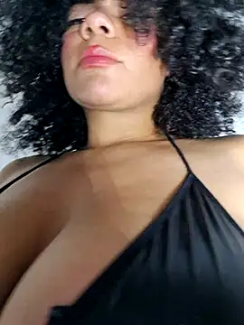 Snapshot of Yerystar chatting on 10-25-25, 11:10 Yerystar online show from 10-25-25, 11:10