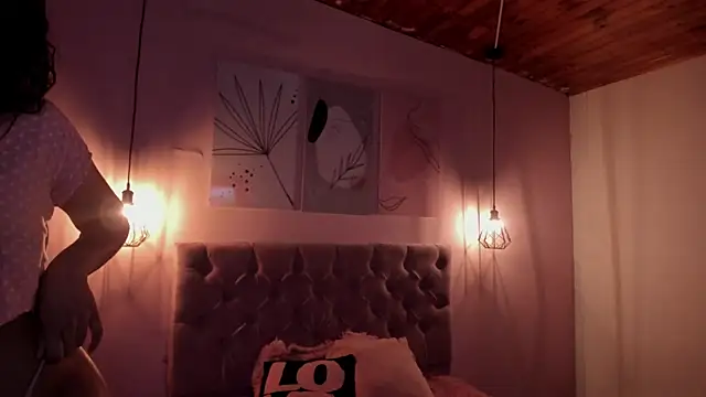 Snapshot of ATENA_JB chatting on 09-16-25, 04:24 ATENA JB online show from 09-16-25, 04:24