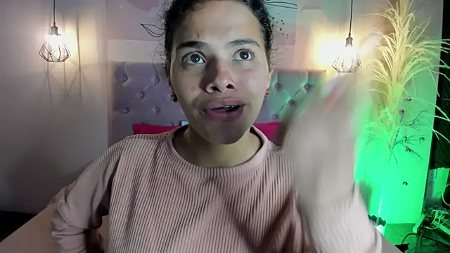 Snapshot of ATENA_JB chatting on 11-21-25, 03:27 ATENA JB online show from 11-21-25, 03:27