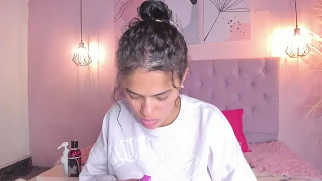 Snapshot of ATENA_JB chatting on 11-29-25, 05:54 ATENA JB online show from 11-29-25, 05:54