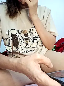 Snapshot of Vina_venus chatting on 11-08-25, 01:06 Vina venus online show from 11-08-25, 01:06