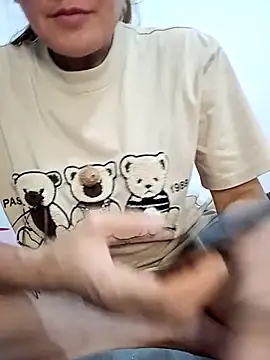 Snapshot of Vina_venus chatting on 11-17-25, 04:40 Vina venus online show from 11-17-25, 04:40