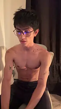 Snapshot of Angel_bunny2 chatting on 11-25-25, 02:22 Angel bunny2 online show from 11-25-25, 02:22