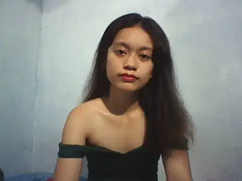 Snapshot of prettymomxoxo chatting on 05-28-26, 05:49 prettymomxoxo online show from 05-28-26, 05:49