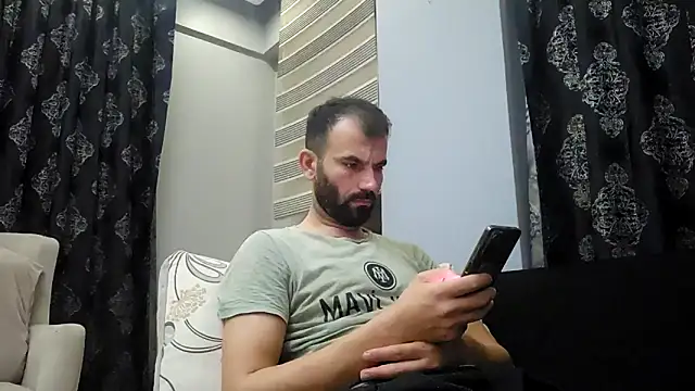 Snapshot of Apooabe chatting on 12-17-25, 03:40 Apooabe online show from 12-17-25, 03:40